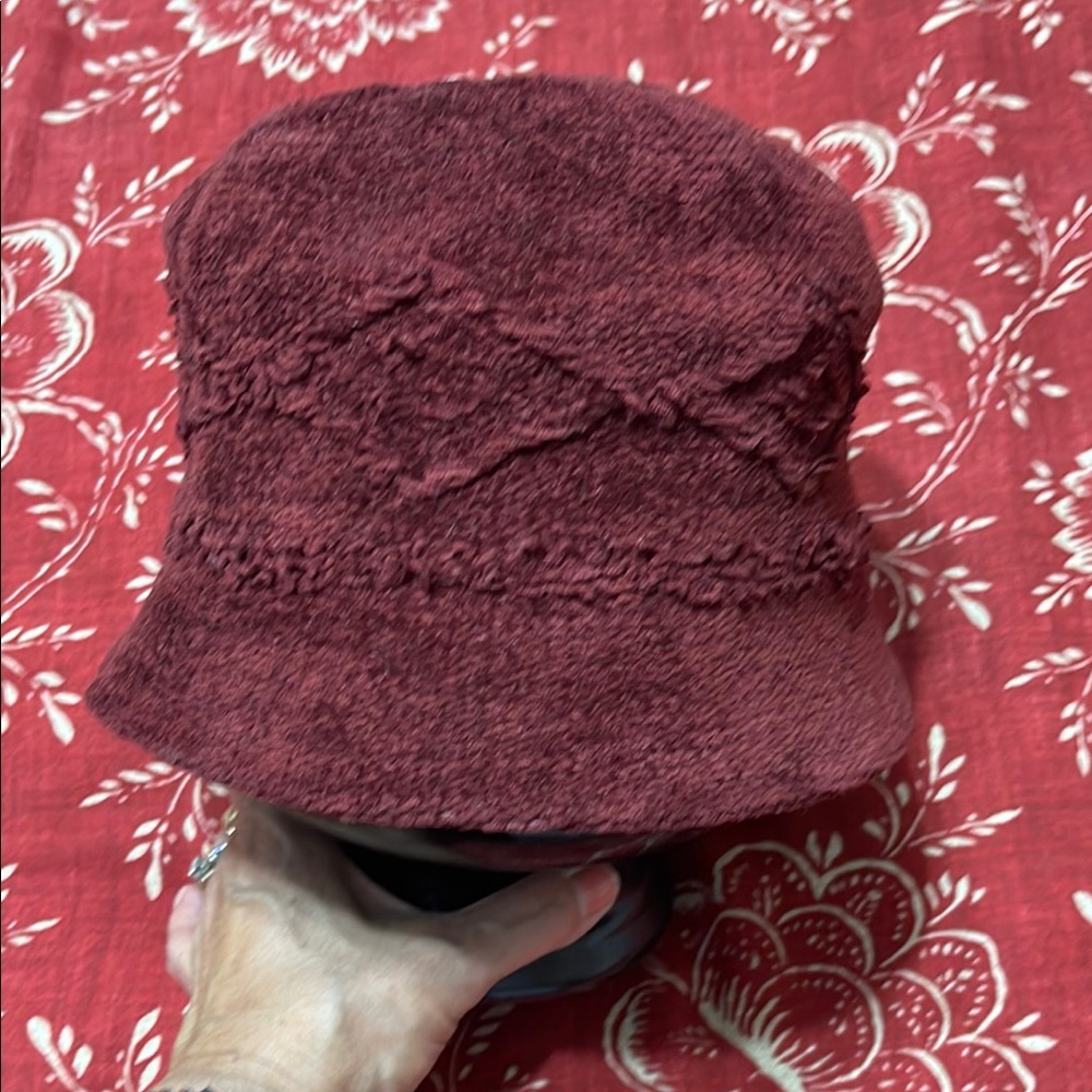 Red Classic Beret Hat Accessory